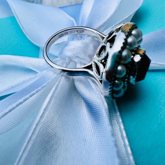 Tiffany & Co Ziegfeld Onyx and Pearl Ring, sz 5.5 - Picture 7 of 9